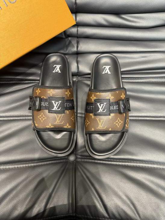 Picture of Louis Vuitton Slippers _SKULVsz38-45jyh0558809